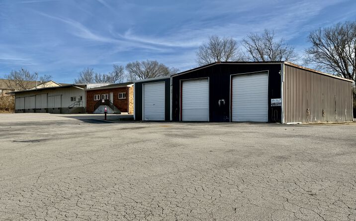 Pictures of Industrial property located at 237 James St, Gallatin, TN 37066 for lease - image #1
