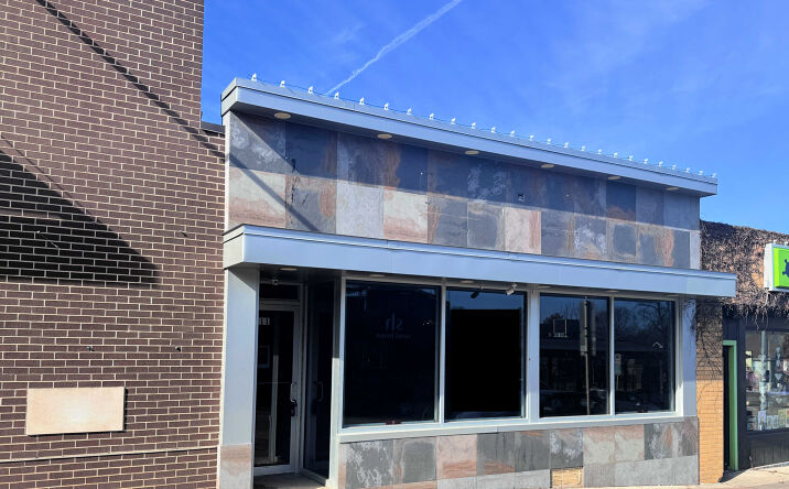 Pictures of Retail, Restaurant property located at 2211 College St, Cedar Falls, IA 50613 for lease - image #1