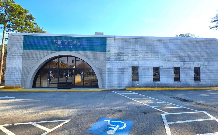 Pictures of Industrial, Retail property located at 406 Pleasant Hill Rd, Lilburn, GA 30044 for lease - image #1
