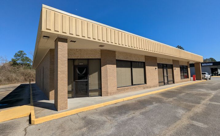 Pictures of Retail, Office property located at 1196 Northside Dr E, Statesboro, GA 30458 for lease - image #1