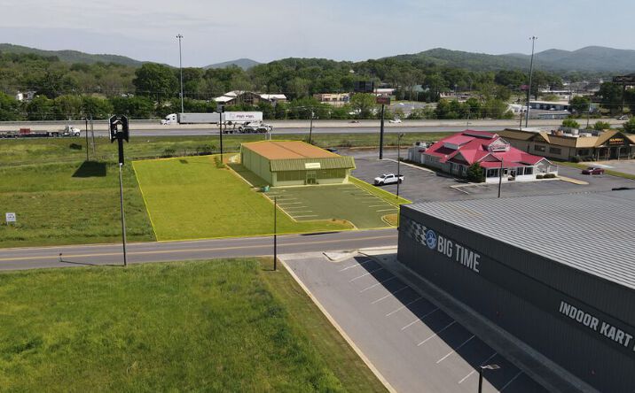 Pictures of Retail, Office, Industrial property located at 250 Spring Branch Rd, Oxford, AL 36203 for lease - image #1