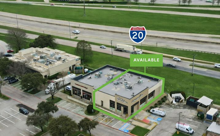 Pictures of Restaurant property located at 4714 SW Loop 820, Fort Worth, TX 76109 for lease - image #1