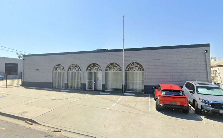 Pictures of Industrial property located at 1550 E Burnett St, Signal Hill, CA 90755 for lease - image #1