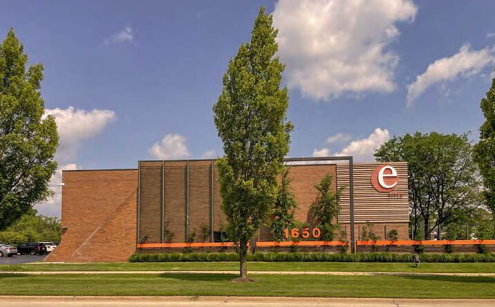 Pictures of Retail, Restaurant property located at 1650 W Big Beaver Rd, Troy, MI 48084 for lease - image #1