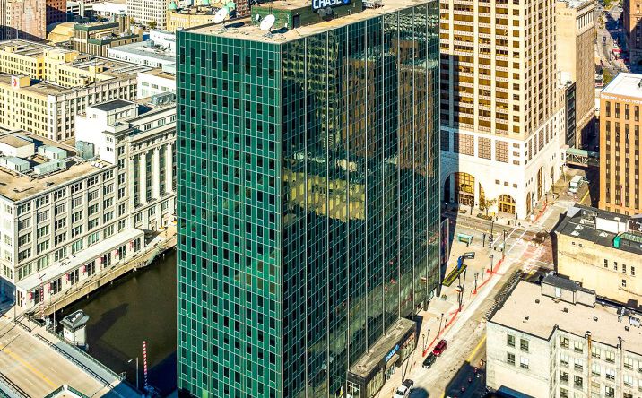 Pictures of Office property located at 111 E Wisconsin Ave, Milwaukee, WI 53202 for lease - image #1