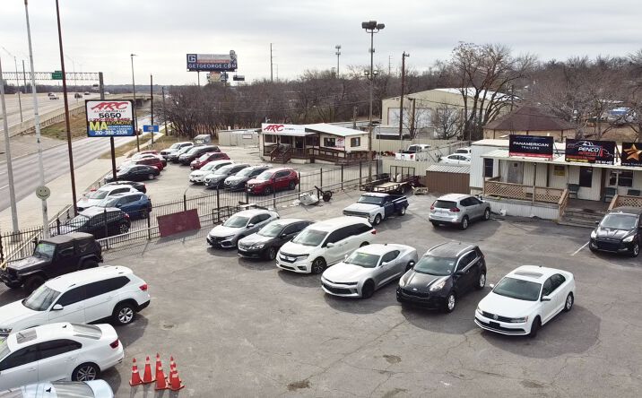 Pictures of Retail, Industrial, Special Purpose property located at 5650 I-10, San Antonio, TX 78201 for lease - image #1