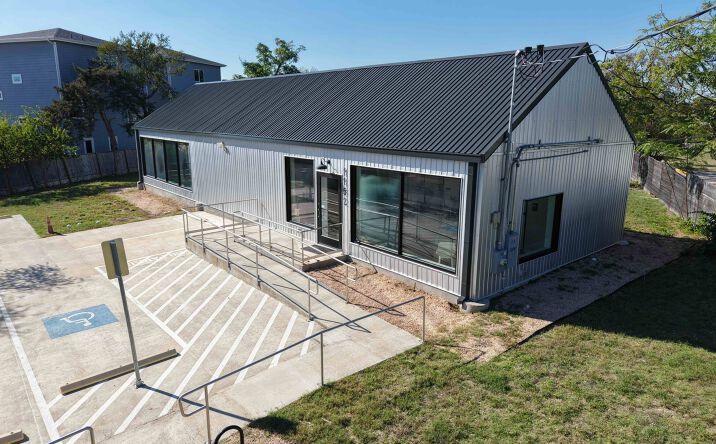 Pictures of Retail, Office, Special Purpose property located at 1152 Webberville, Austin, TX 78721 for lease - image #1