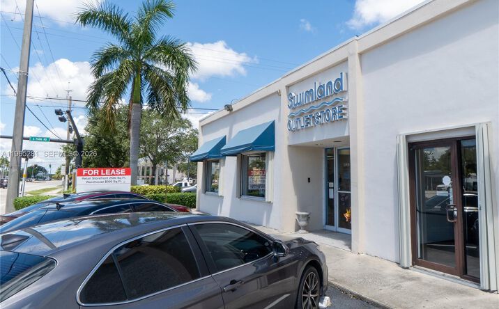 Pictures of Retail, Industrial property located at 3149 W Hallandale Beach Blvd # R, Pembroke Park, FL 33009 for lease - image #1