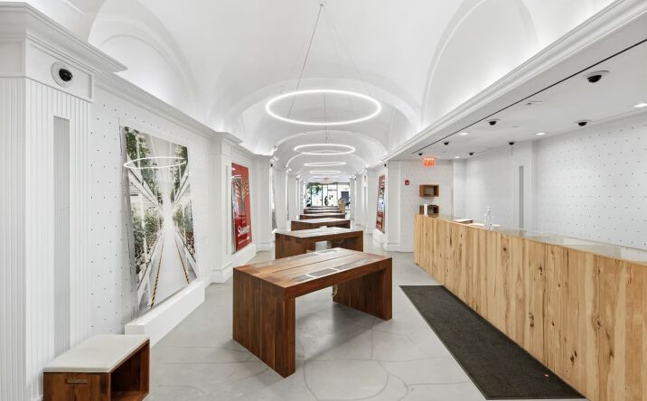 Pictures of Retail, Restaurant property located at 5th Ave, New York, NY 10016 for lease - image #1