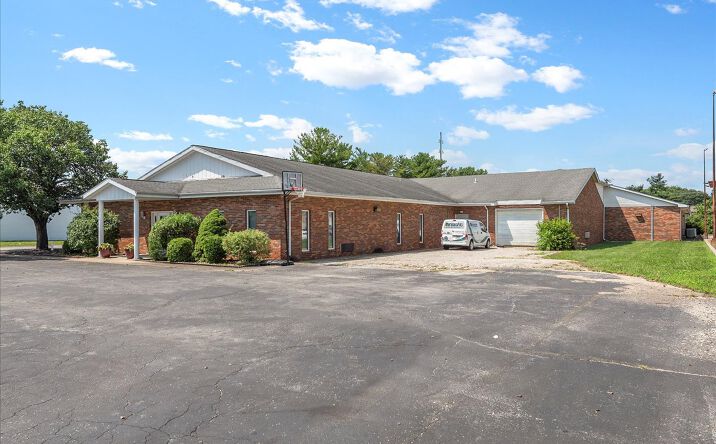 Pictures of Office property located at 917 Clocktower Dr, Springfield, IL 62704 for lease - image #1