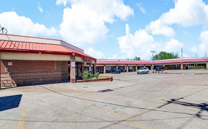 Pictures of Retail, Office, Special Purpose property located at 138 South Bowen Road, Arlington, TX 76012 for lease - image #1