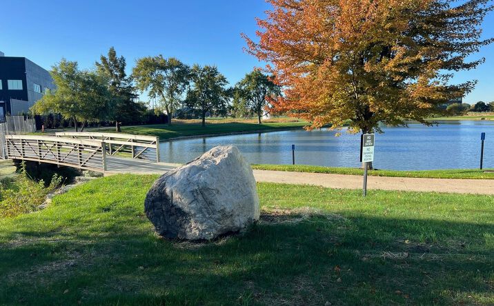 Pictures of Office property located at 650 E. Devon Avenue, Itasca, IL 60143 for lease - image #1