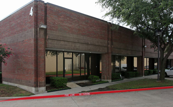 Pictures of Industrial property located at 1611 N Interstate 35E, Carrollton, TX 75006 for lease - image #1