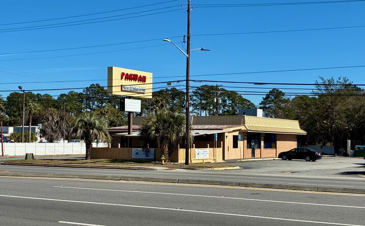 Pictures of Restaurant, Retail, Office property located at 7102 Abercorn St, Savannah, GA 31406 for lease - image #1