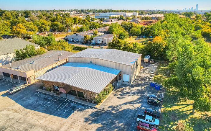 Pictures of Industrial property located at 520 N Meridian Ave, Oklahoma City, OK 73107 for lease - image #1