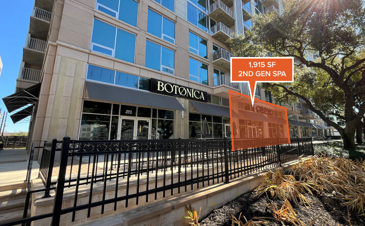 Pictures of Retail property located at 2031 Westcreek Ln, Houston, TX 77027 for lease - image #1