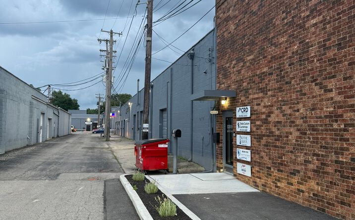 Pictures of Industrial property located at 1294 Conant St, Maumee, OH 43537 for lease - image #1