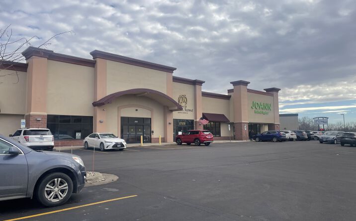 Pictures of Retail, Office property located at 2723 W 41st St, Sioux Falls, SD 57105 for lease - image #1