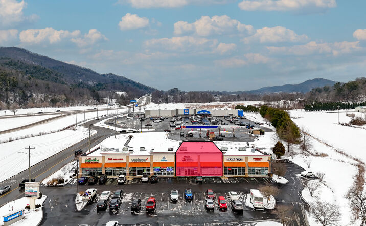 Pictures of Retail property located at 100 Rocky Bottom Dr, Unicoi, TN 37692 for lease - image #1