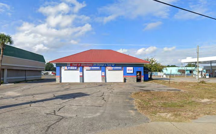 Pictures of Retail property located at 525 Mary Esther Cut Off NW, Fort Walton Beach, FL 32548 for lease - image #1