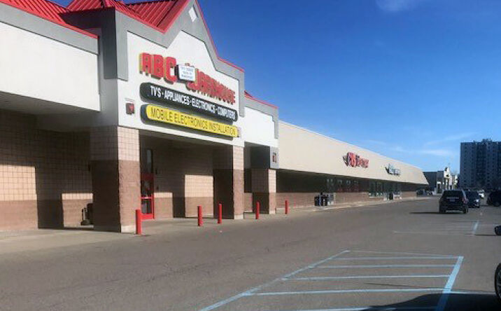 Pictures of Retail property located at 7423 Ten Mile Road, Center Line, MI 48015 for lease - image #1