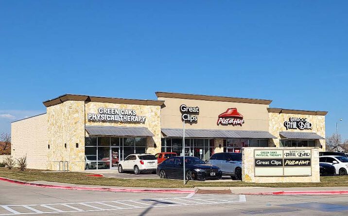 Pictures of Retail property located at 336-350 Mercedes St, Benbrook, TX 76126 for lease - image #1