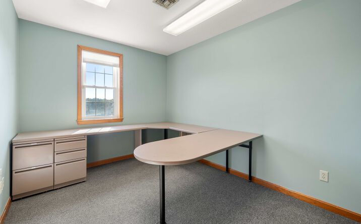 Pictures of Office property located at 4 Barlows Landing Rd, Unit 16, Bourne, MA, Bourne, MA 02559 for lease - image #1