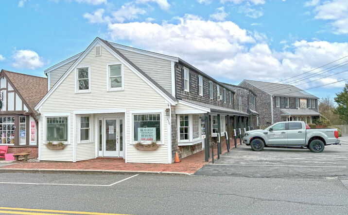 Pictures of Retail property located at 450 Main St, Chatham, MA 02633 for lease - image #1