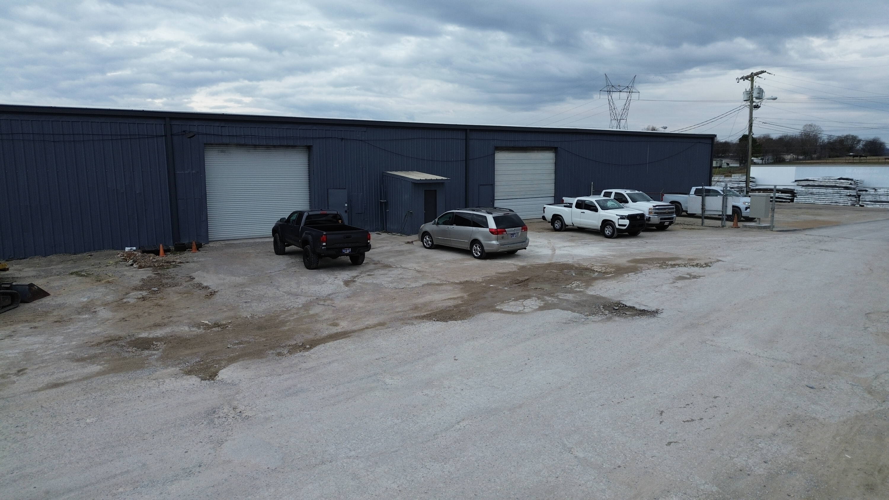 3304973