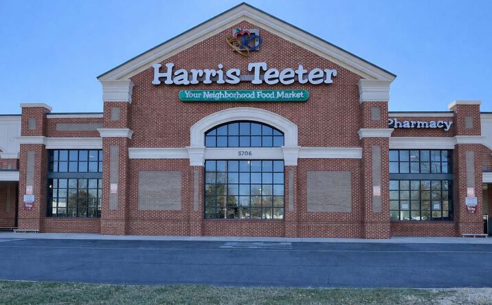 Pictures of Retail, Industrial property located at 5706 Wyalong Dr, Charlotte, NC 28227 for lease - image #1