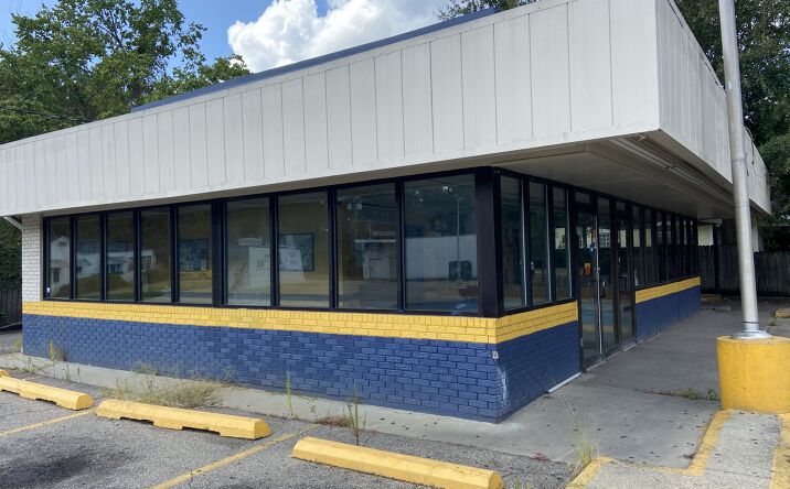 Pictures of Retail property located at 1300 Main St, Hattiesburg, MS 39401 for lease - image #1