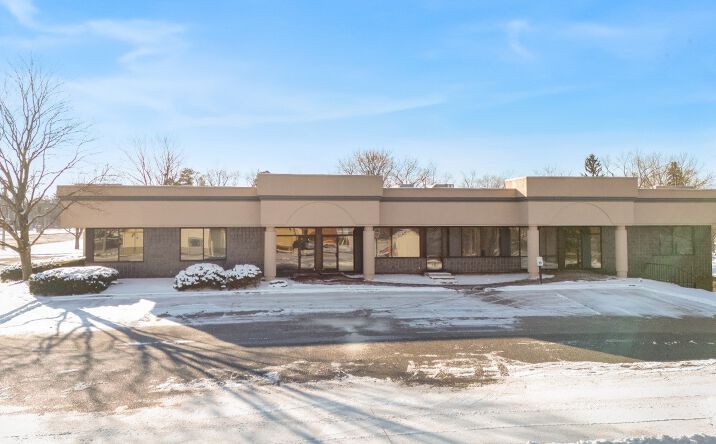 Pictures of Retail, Office property located at 3530 Belmont Ave, Youngstown, OH 44505 for lease - image #1