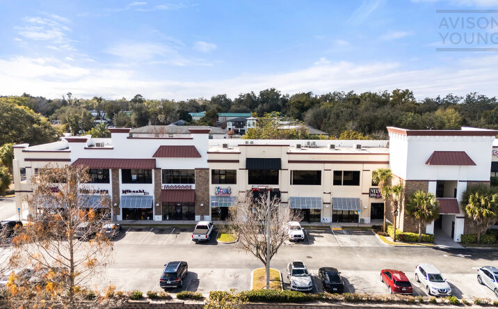 Pictures of Retail, Office property located at 3950 S US Hwy 17 92, Casselberry, FL 32730 for lease - image #1