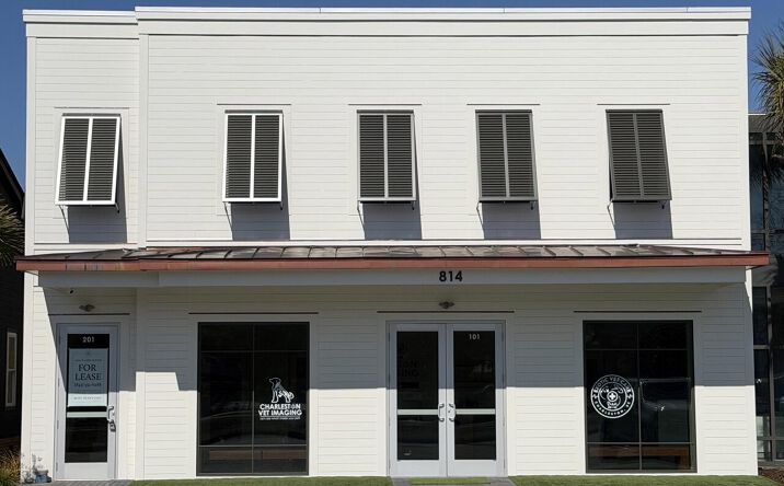 Pictures of Office property located at 814 US-17, Mount Pleasant, SC 29464 for lease - image #1