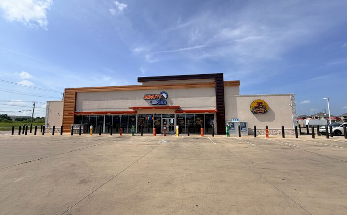 Pictures of Restaurant property located at 5511 West Adams Avenue, Temple, TX 76502 for lease - image #1