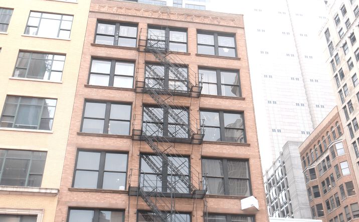 Pictures of Office property located at 404 S Wells St, Chicago, IL 60607 for lease - image #1