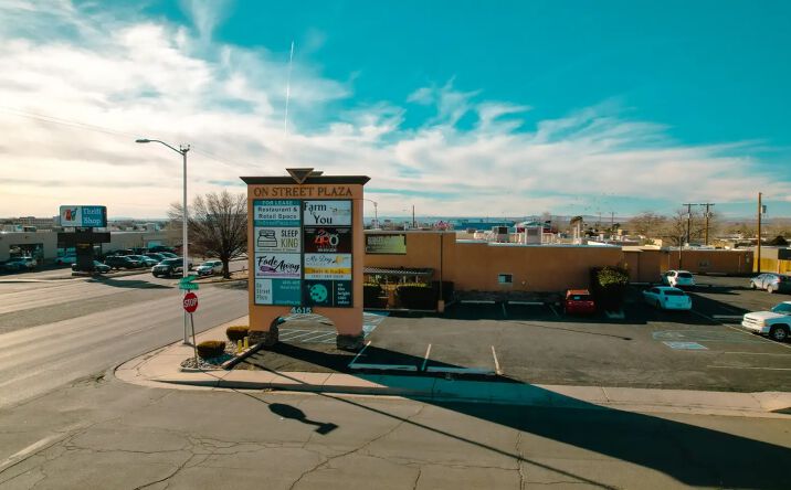 Pictures of Retail, Industrial property located at 4611 Menaul Blvd NE, Albuquerque, NM 87110 for lease - image #1