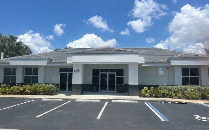 Pictures of Office property located at 6150 Diamond Centre Ct, Fort Myers, FL 33912 for lease - image #1