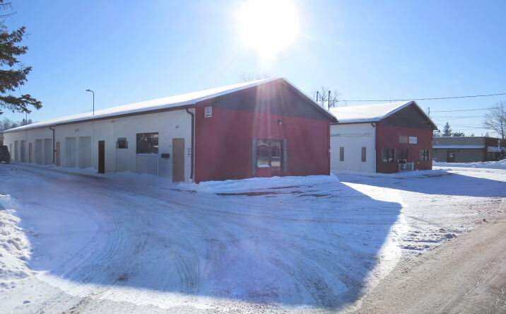 Pictures of Industrial property located at 675 High Grove Blvd, Akron, OH 44312 for lease - image #1