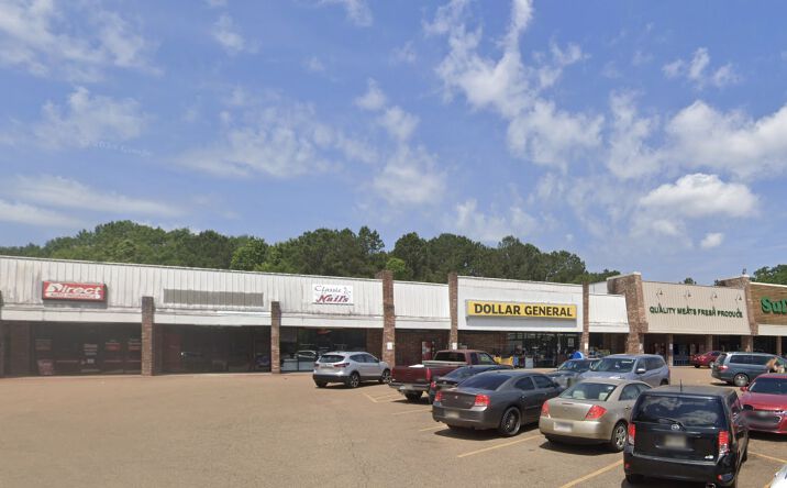 Pictures of Retail property located at 215 US-51, Brookhaven, MS 39601 for lease - image #1