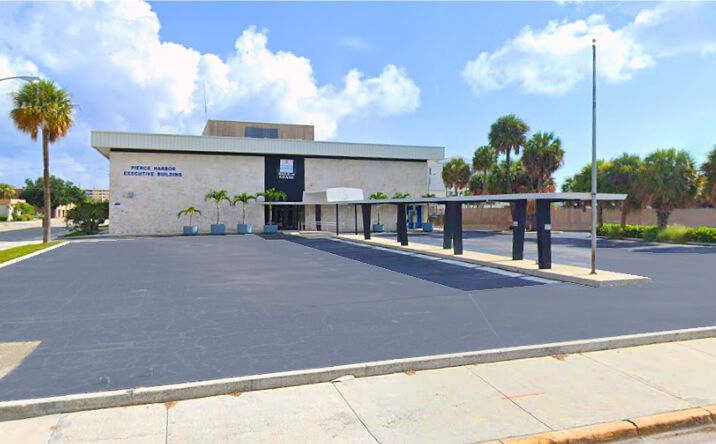 Pictures of Office, Retail property located at 300 S 6th St, Fort Pierce, FL 34950 for lease - image #1