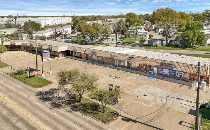 Pictures of Retail, Office, Special Purpose property located at 4307 Red Bluff Rd, Pasadena, TX 77503 for lease - image #1