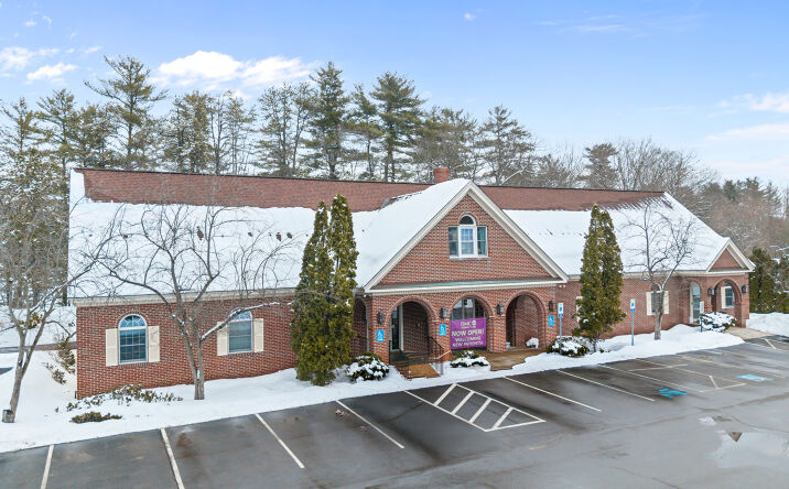 Pictures of Office property located at 89 S Mast St, Goffstown, NH 03045 for lease - image #1