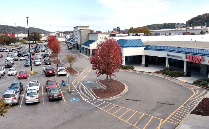 Pictures of Retail property located at 6715-6745 Clinton Highway, Knoxville, TN 37912 for lease - image #1