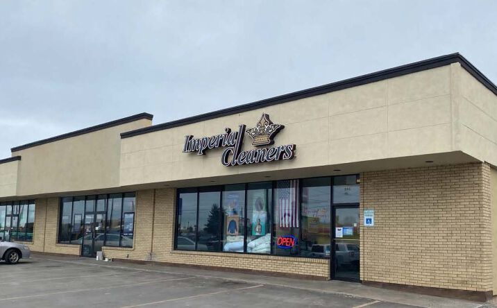 Pictures of Retail property located at 1175 E 17th St, Idaho Falls, ID 83404 for lease - image #1