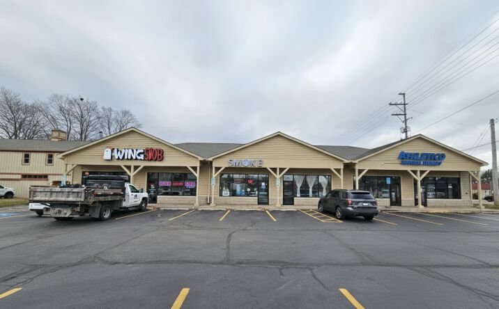 Pictures of Retail property located at 304 S State St, Marengo, IL 60152 for lease - image #1