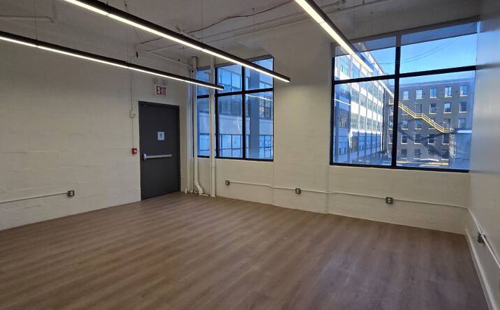 Pictures of Retail, Office property located at 2107 41st Ave, New York, NY 11101 for lease - image #1