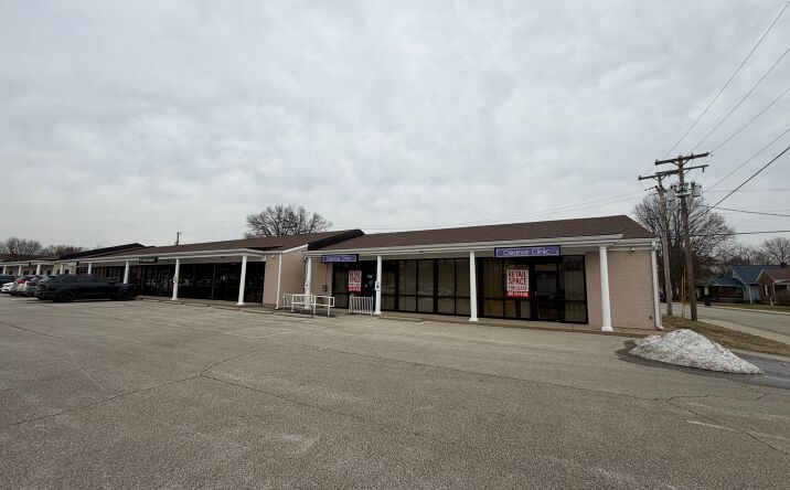 Pictures of Retail, Office, Special Purpose property located at 1700 State St, New Albany, IN 47150 for lease - image #1