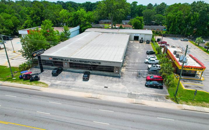 Pictures of Retail property located at 2137 Savannah Hwy, Charleston, SC 29414 for lease - image #1