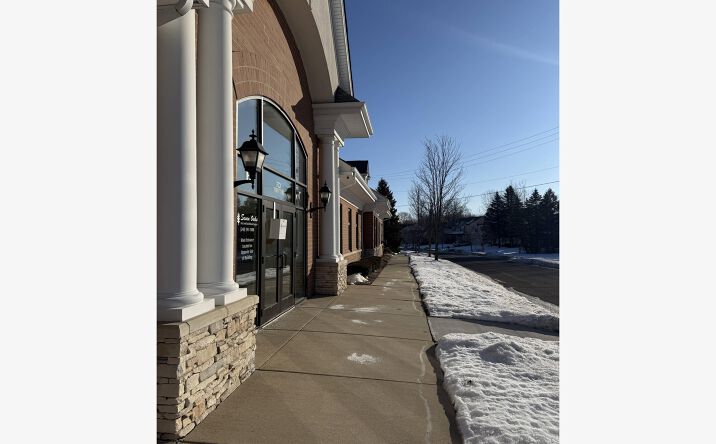 Pictures of Office property located at 3226 Hidden Timber Dr, Lake Orion, MI 48359 for lease - image #1
